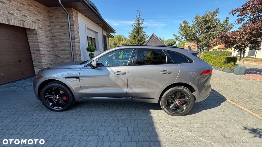 Jaguar F-Pace - 1