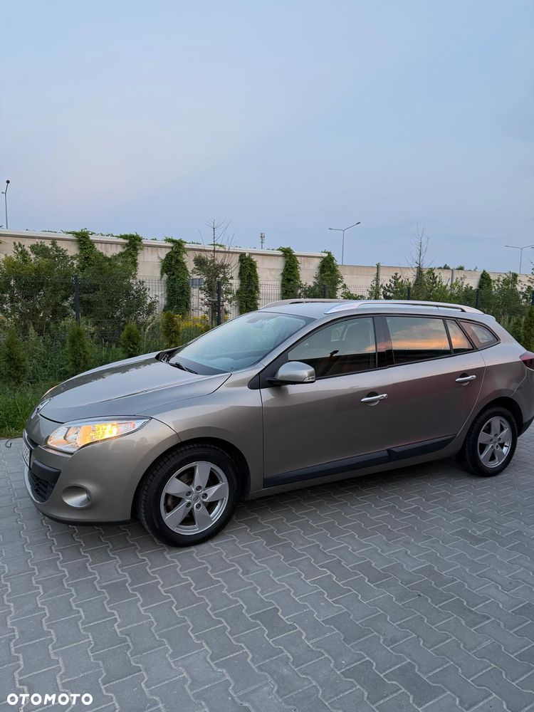Renault Megane 1.6 16V Dynamique Euro5 - 15