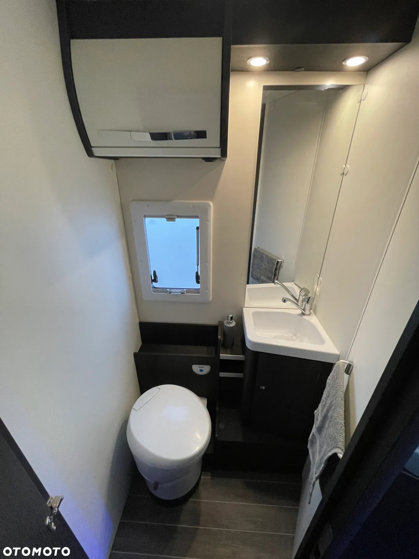 Ford Transit - 12