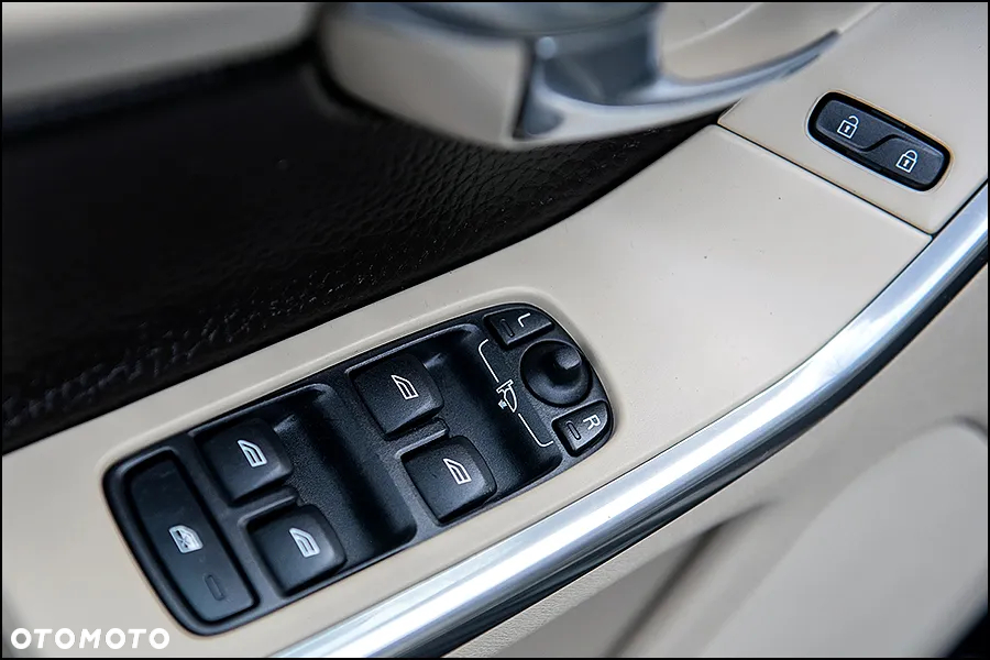 Volvo XC 60 D4 Edition Pro - 28