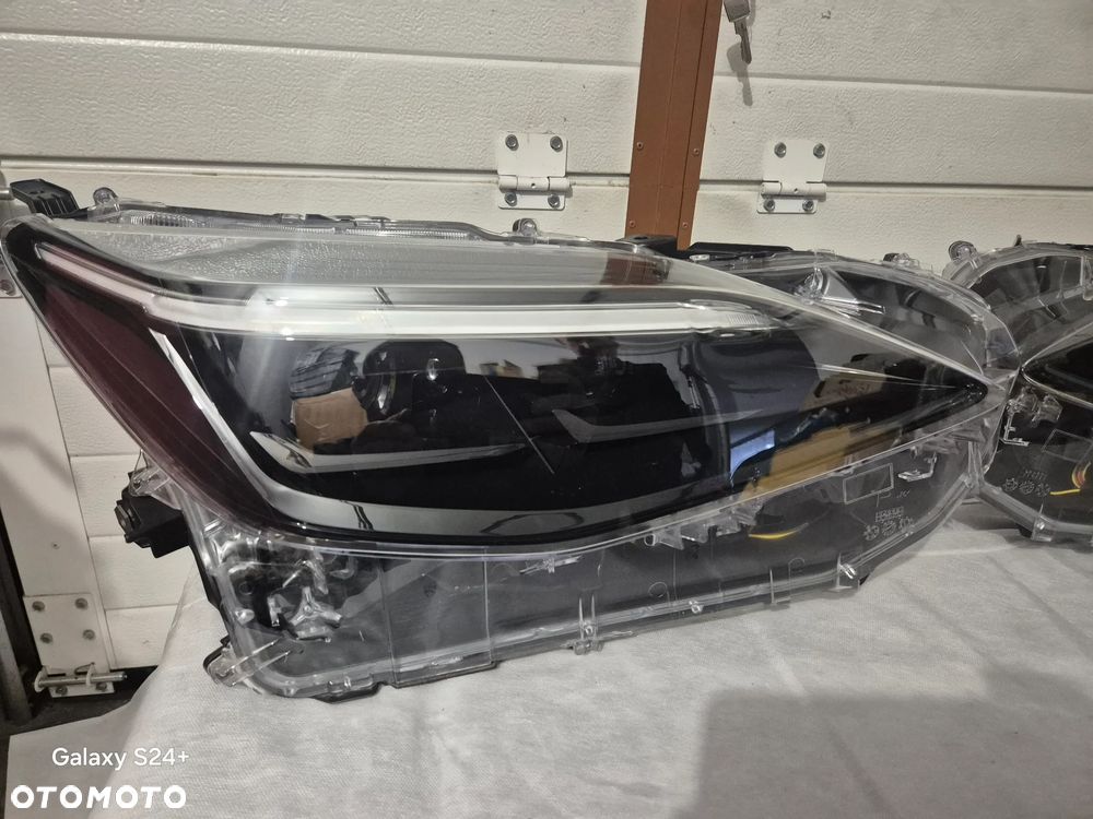 Toyota Yaris Cross Lampa Reflektor Prawy + Lewy komplet - 6