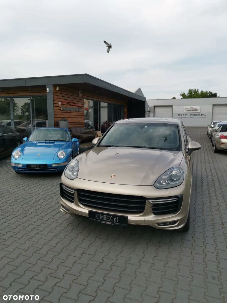 Porsche Cayenne GTS - 4
