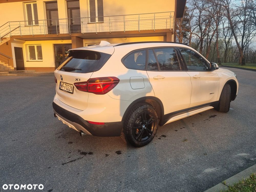 BMW X1 xDrive20d xLine - 6
