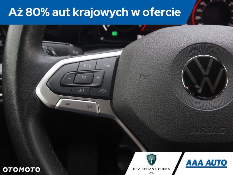 Volkswagen Golf - 22