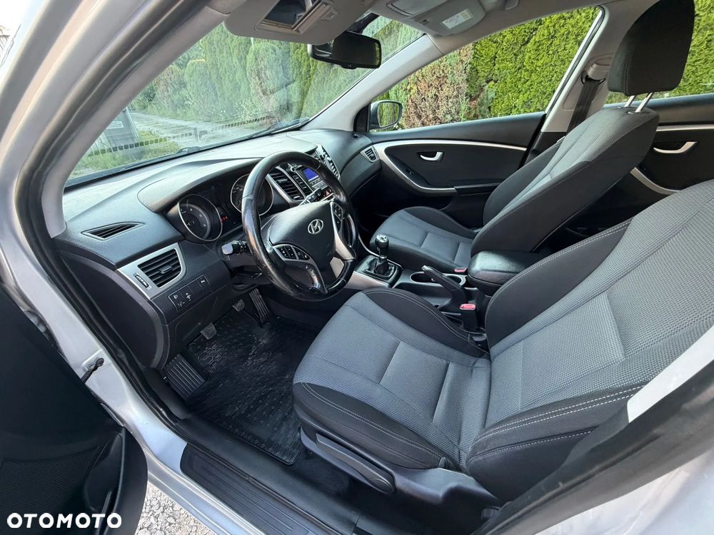 Hyundai i30 1.6 CRDi Premium - 11