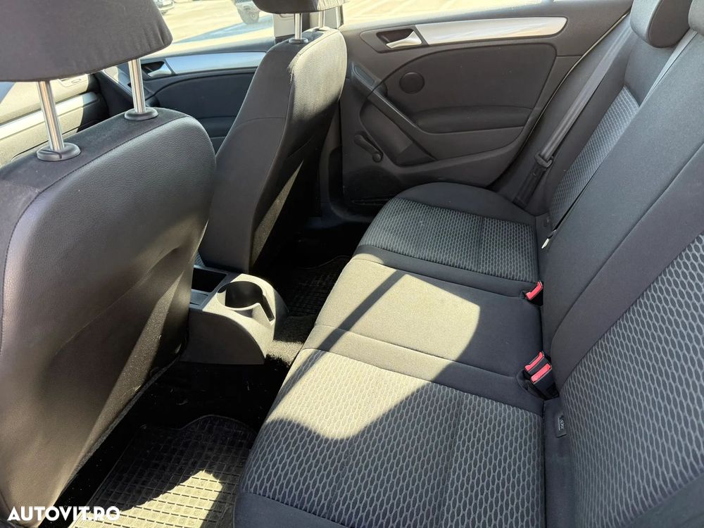 Volkswagen Golf 2.0 TDI DPF Trendline - 11