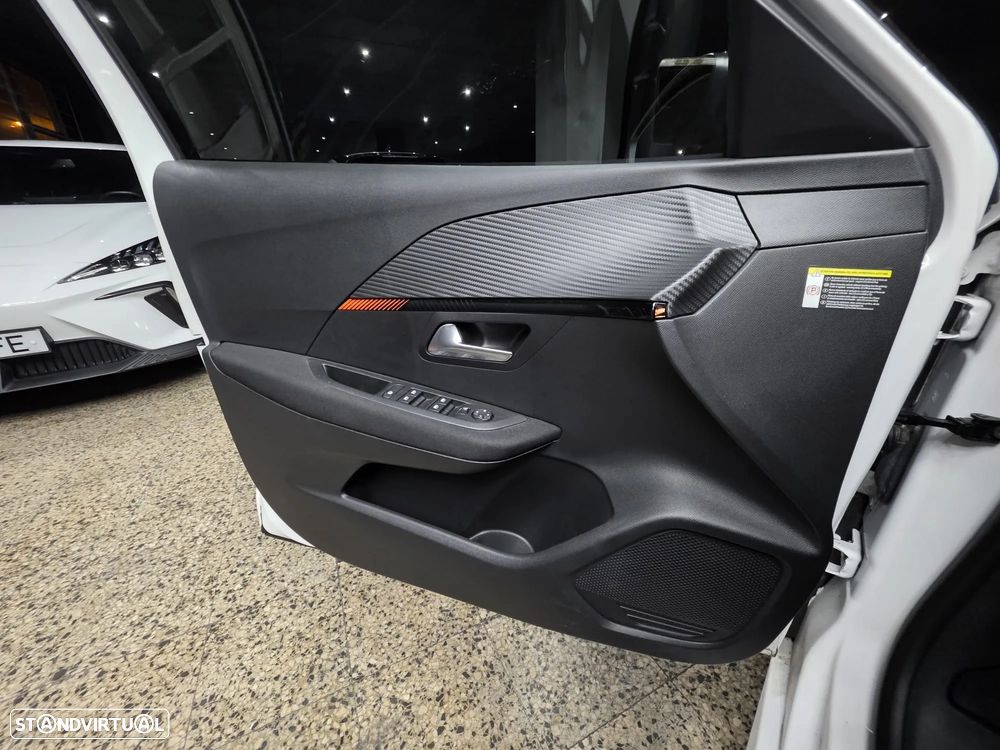 Peugeot e-208 Active Pack - 34