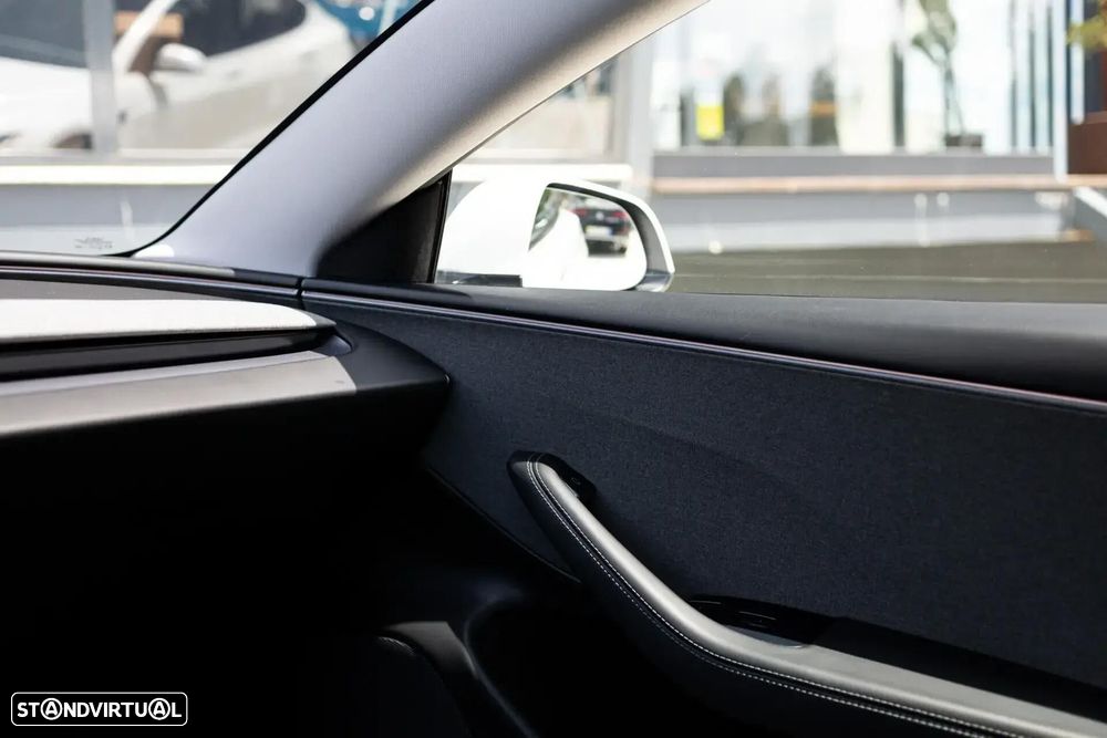 Tesla Model 3 Tração Traseira Premium - 24