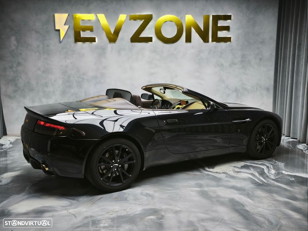 Aston Martin Vantage Roadster Sportshift - 9