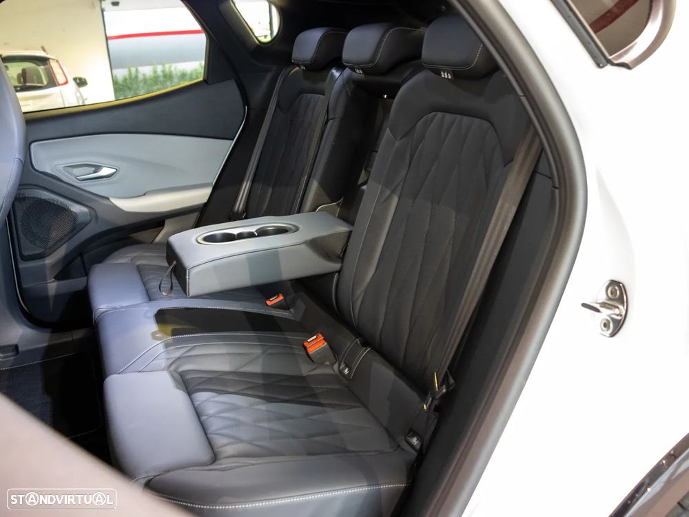 Ford Capri 77 kWh Premium - 11