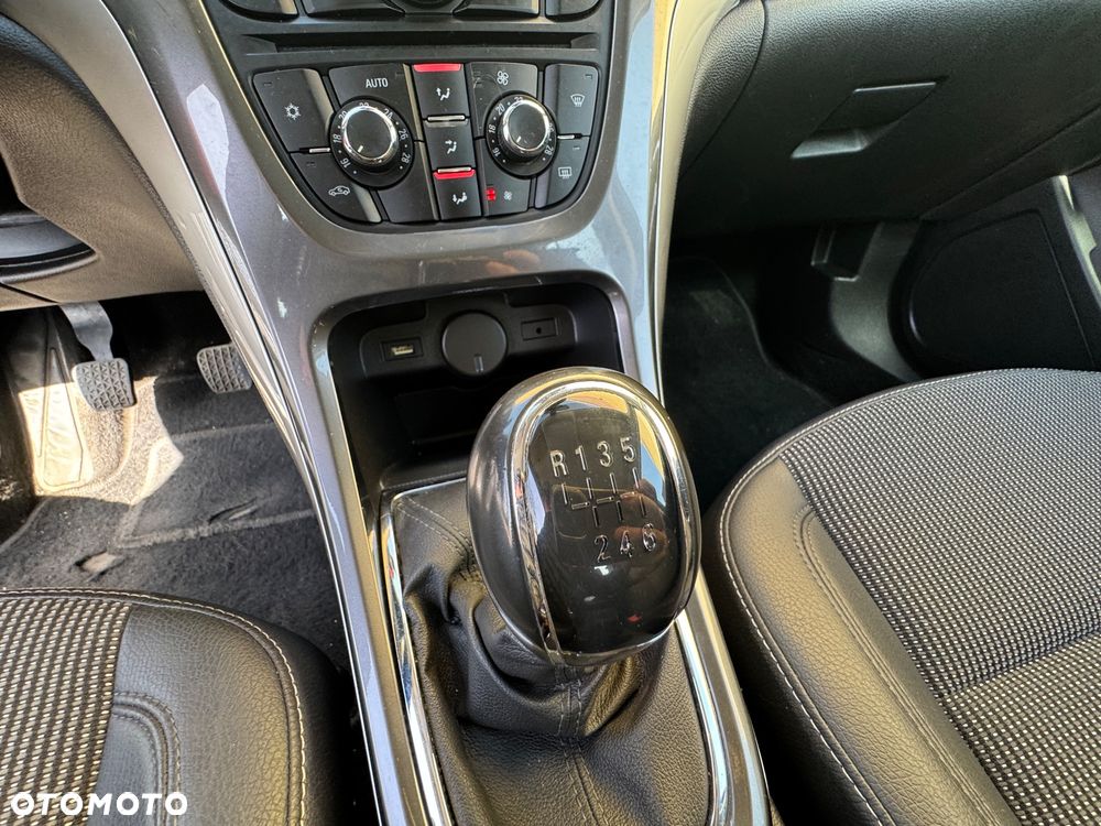 Opel Astra 1.7 CDTI Cosmo - 14