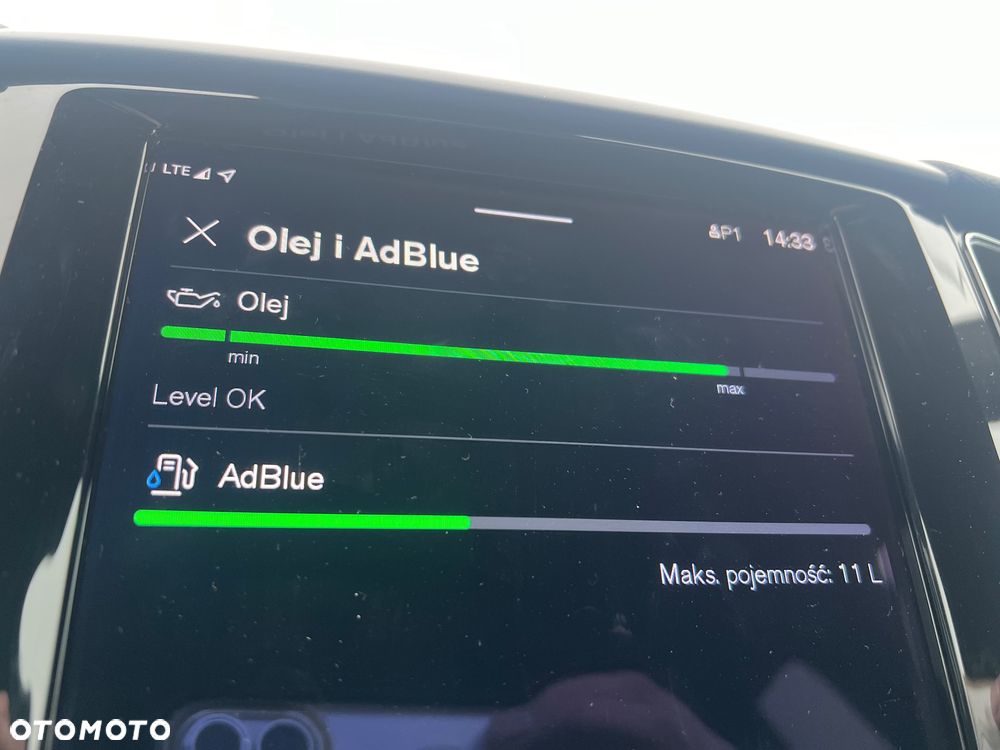 Volvo XC 60 B4 D AWD Plus Dark - 28