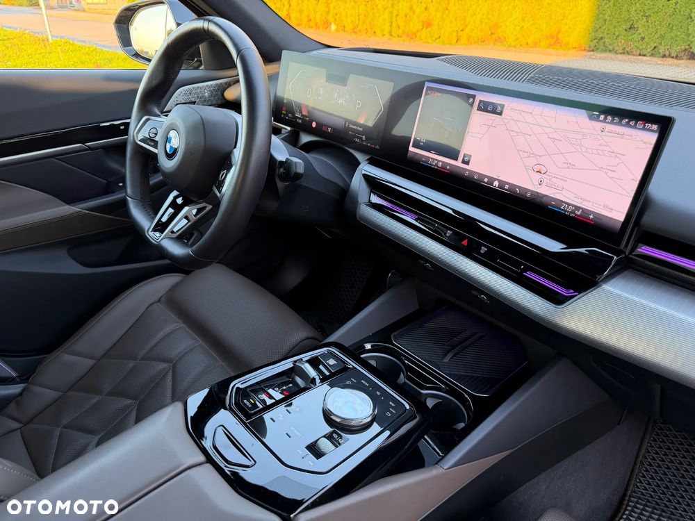 BMW Seria 5 520d xDrive mHEV M Sport - 16