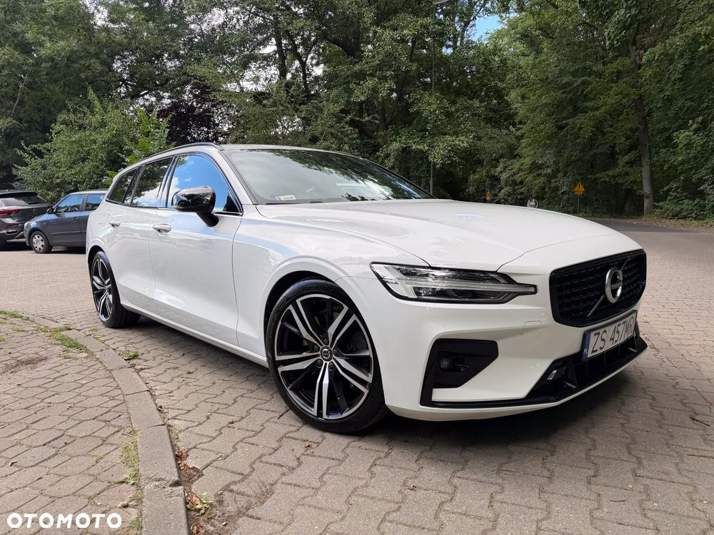 Volvo V60 B5 B R-Design - 4