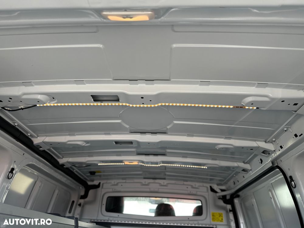 Renault Trafic - 17