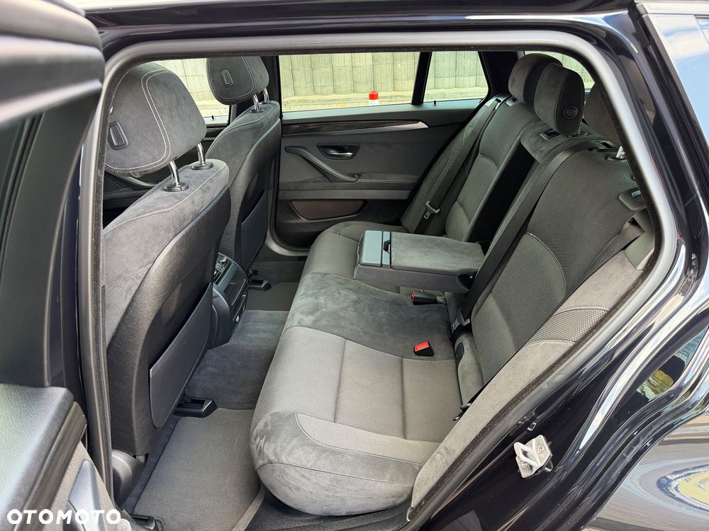 BMW Seria 5 520d M Sport Edition - 33