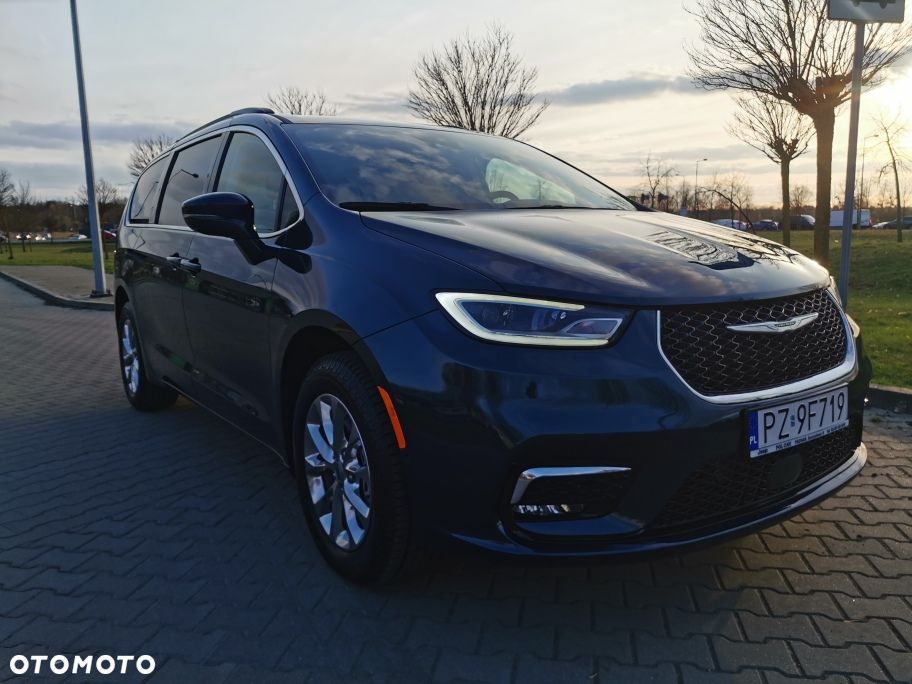 Chrysler Pacifica - 28