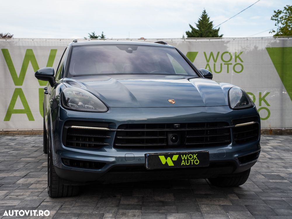 Porsche Cayenne - 2