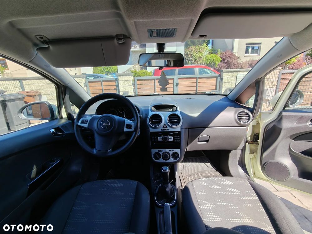 Opel Corsa 1.3 CDTI DPF - 11