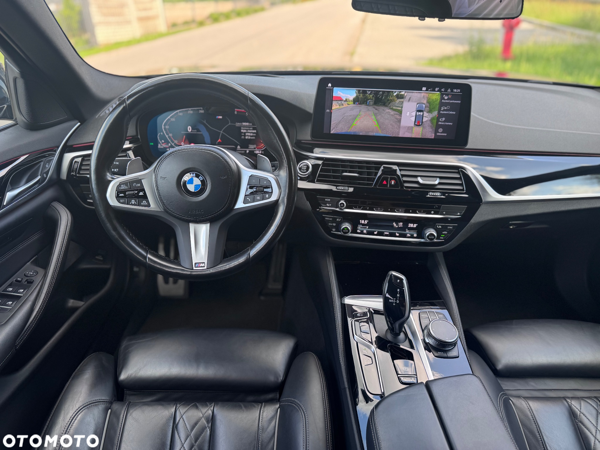 BMW Seria 5 540d xDrive Touring M Sport Edition - 23