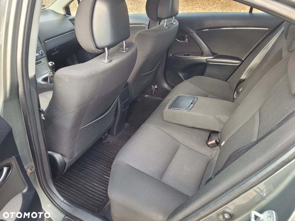 Toyota Avensis 2.0 D-4D Sol plus - 10