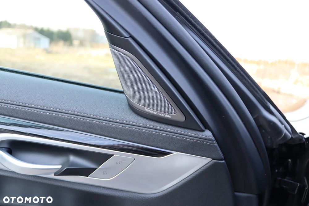 BMW Seria 7 740Li - 16