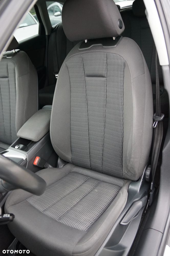 Audi A4 Avant 2.0 TDI clean diesel Quattro - 29