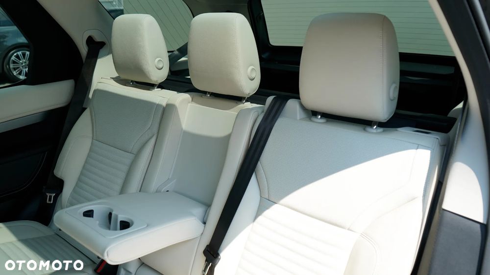 Land Rover Discovery 3.0 D350 mHEV Gemini - 32
