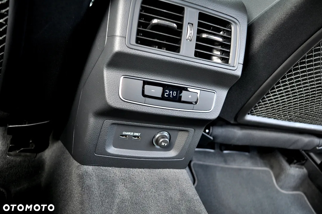 Audi Q5 Sportback - 31