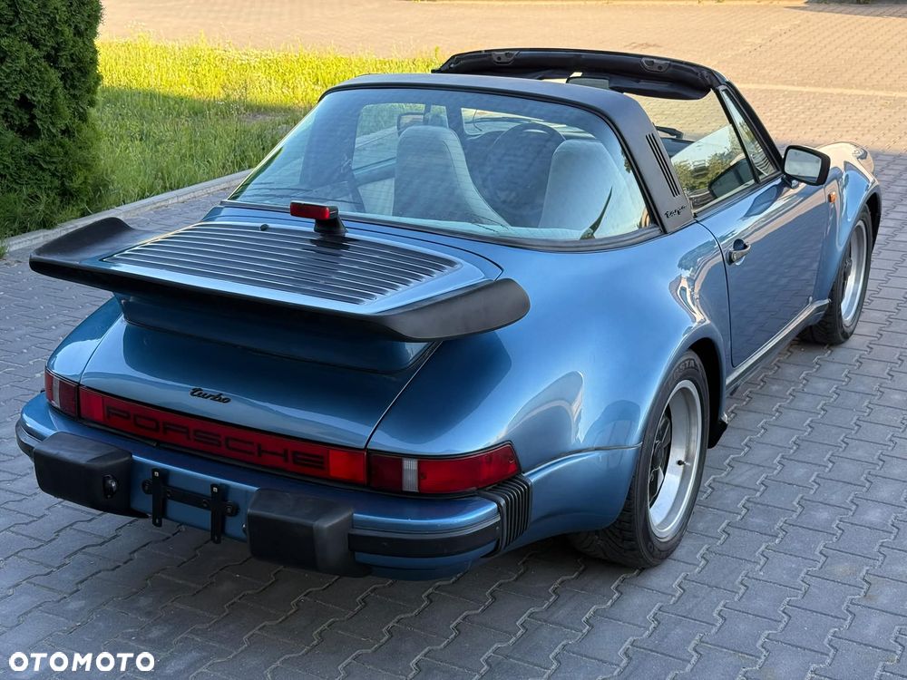 Porsche 911 - 9