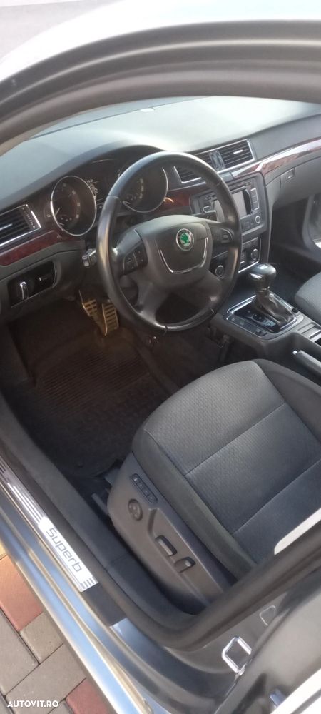 Skoda Superb 1.8 TSI Ambition DSG - 11