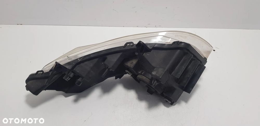 Suzuki Burgman 400 K7 2009r. Reflektor Lampa Przód Przednia Lewa - 3