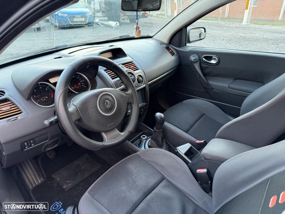 Renault Mégane 1.5 dCi Dynamique - 8