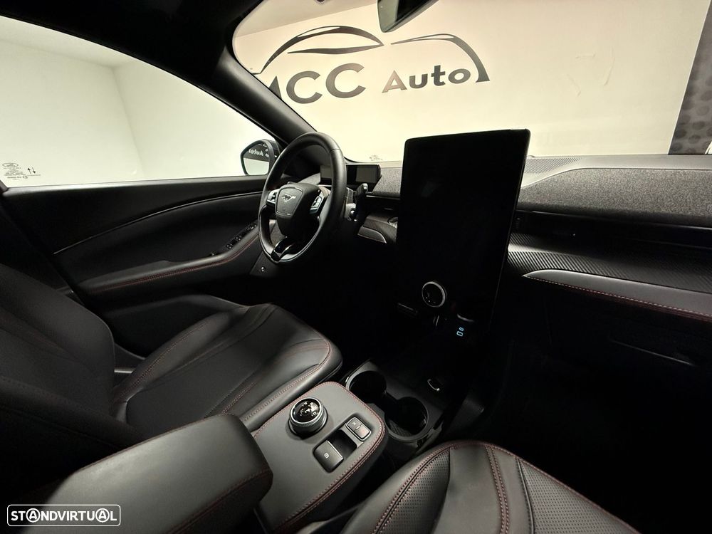 Ford Mustang Mach-E 98.7 kWh Premium AWD - 31