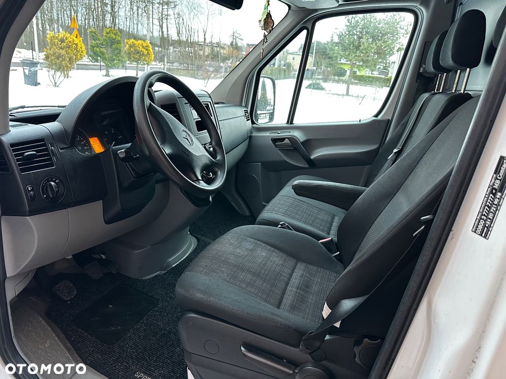 Mercedes-Benz Sprinter - 14