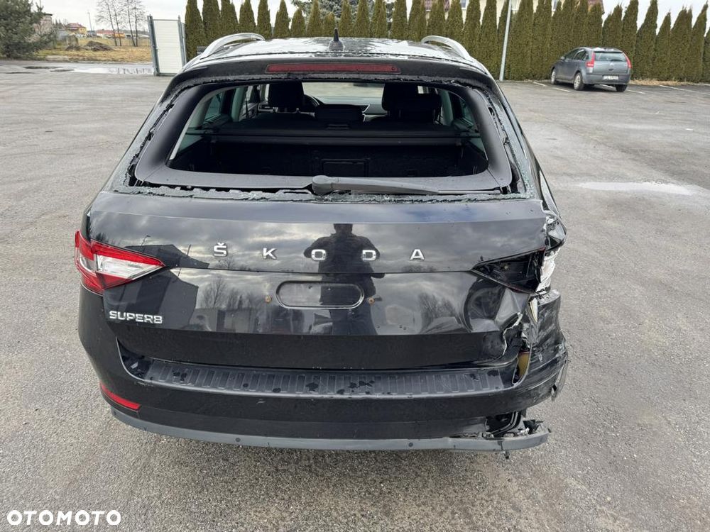 Skoda Superb 2.0 TDI DSG Ambition - 6