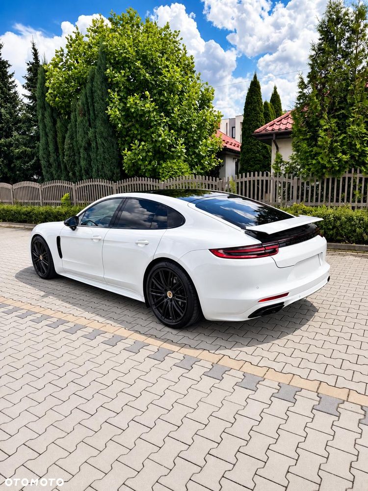 Porsche Panamera 4 Executive - 9