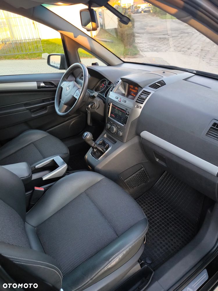 Opel Zafira - 19