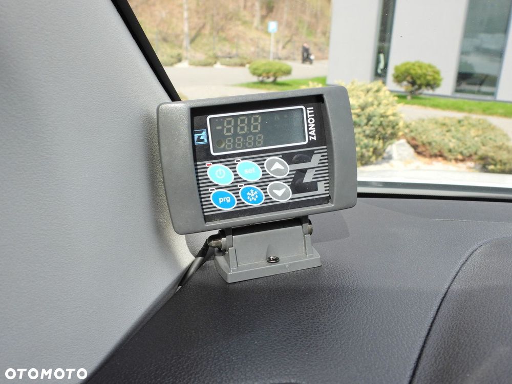 Toyota PROACE CITY  FURGON CHŁODNIA  -15*C ZASILANIE 230V TEMPOMAT KLIMATYZACJA  100KM - 28