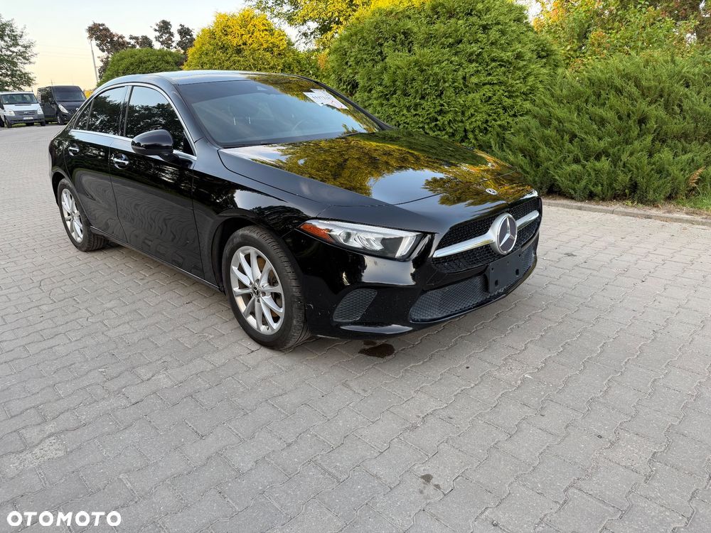 Mercedes-Benz Klasa A 220 4Matic 7G-DCT - 2