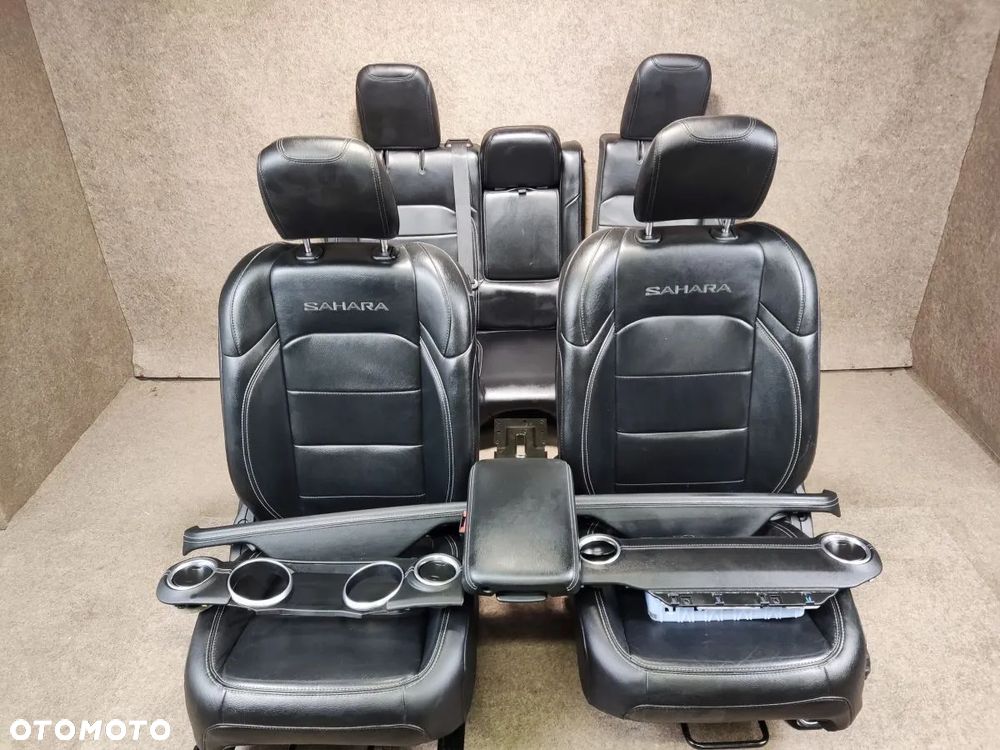 JEEP WRANGLER JL 4D od 2018r Fotele Kanapa Skórzane SAHARA - 1