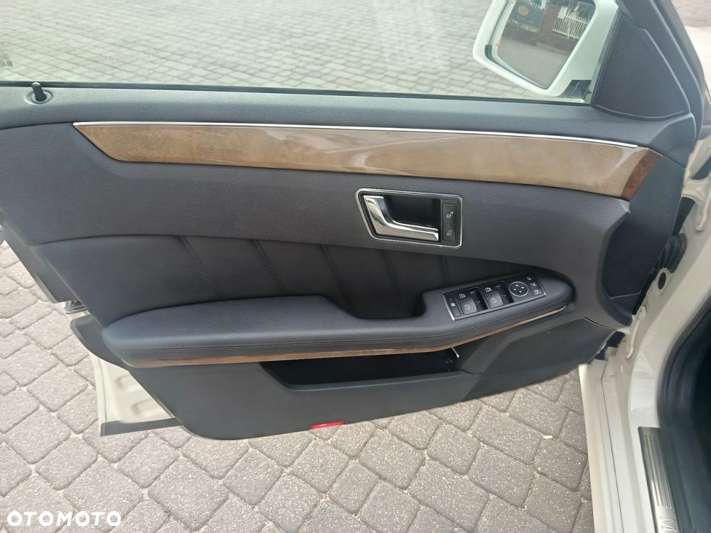 Mercedes-Benz Klasa E - 20