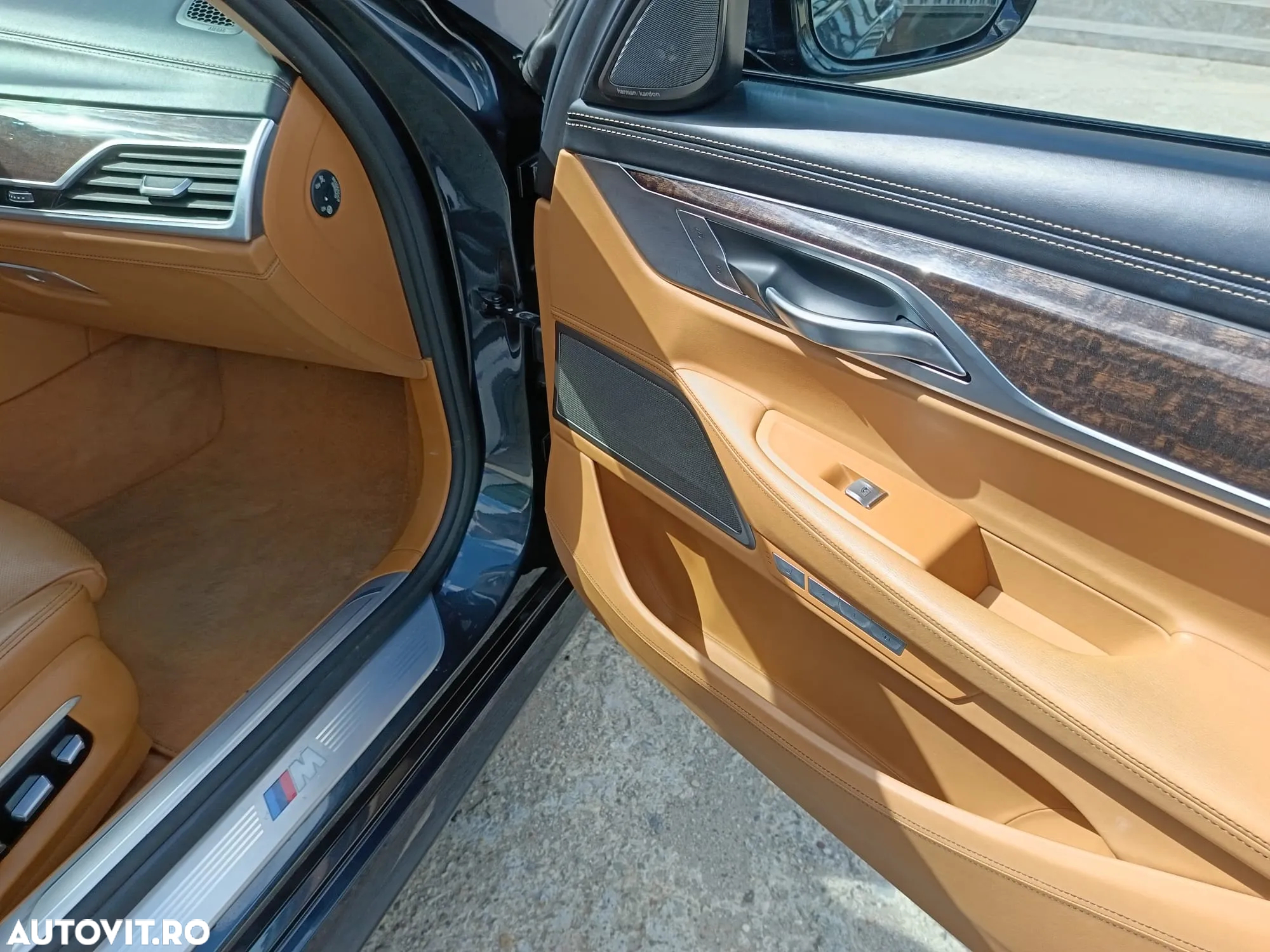 BMW Seria 7 740d xDrive - 23