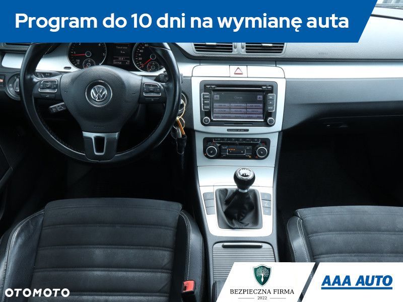 Volkswagen Passat CC - 9