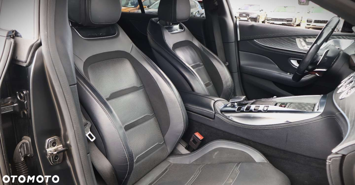 Mercedes-Benz AMG GT - 22