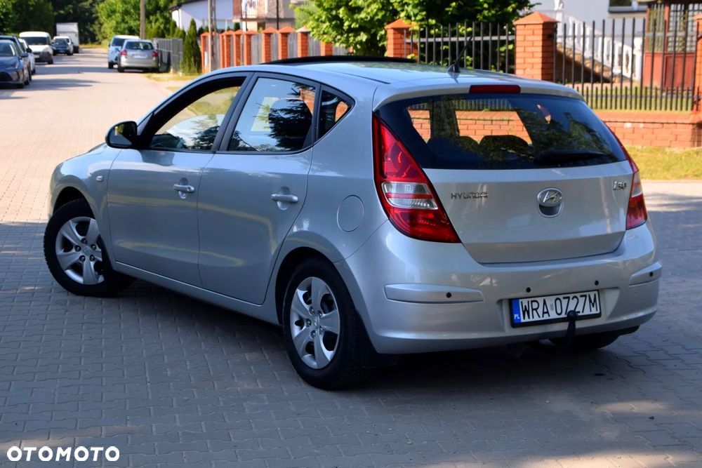 Hyundai i30 1.6 Comfort - 10