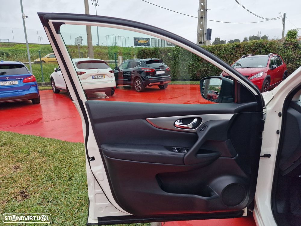 Nissan Qashqai 1.5 dCi N-Connecta DCT - 8