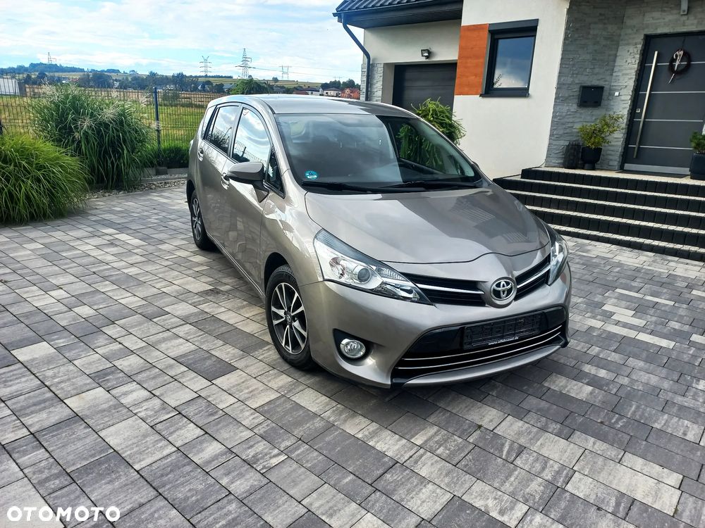 Toyota Verso 1.6 D-4D Premium - 9