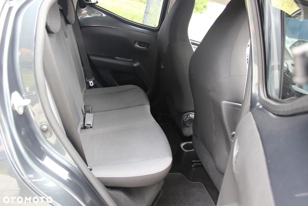 Toyota Aygo x - 10