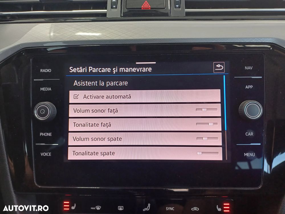 Volkswagen Passat 2.0 TDI DSG Comfortline - 21
